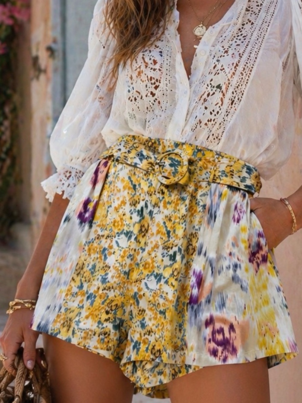 Entro Floral Women’s Shorts Similar to Zimmermann Style Shorts - Picture 3 of 15